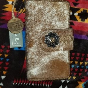 NWT Myra Wallet